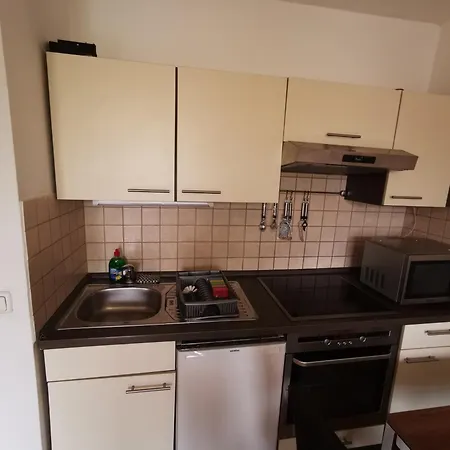 Close To Subway, S-bahn, 15 Min To Center, Garage, Balcony *